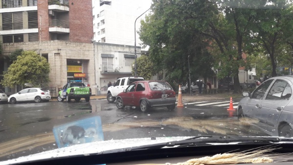 Conmoción: Hallaron muerto a un policía en 13 y 60