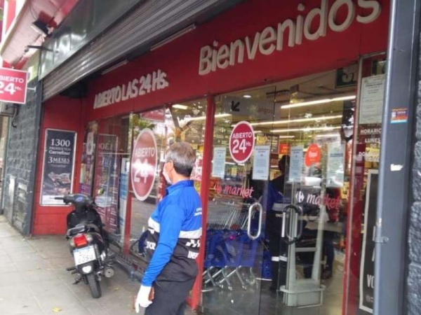 Clausuraron la sucursal c&eacute;ntrica de Carrefour en La Plata por infringir medidas de seguridad