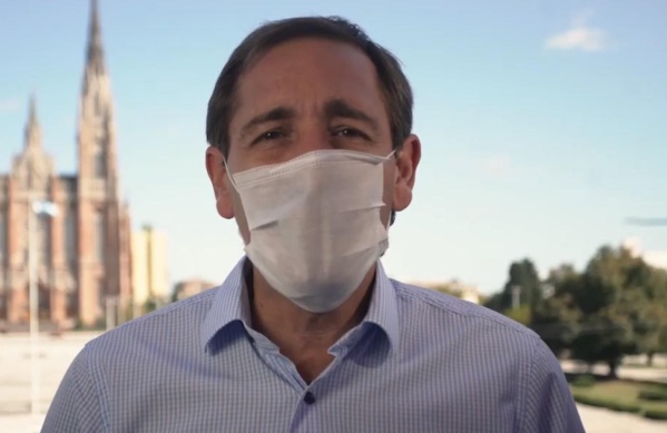 Garro decretó el uso obligatorio de máscaras de protección facial en La Plata 
