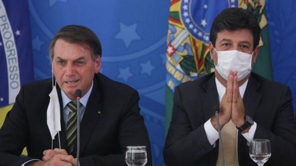Bolsonaro destituyó al ministro de Salud y en su lugar nombró a uno de sus amigos