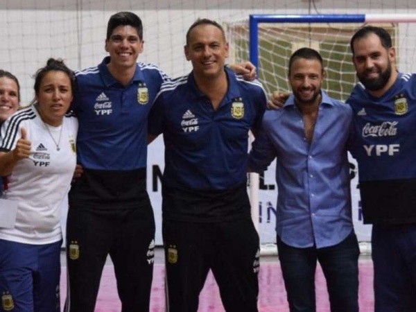 Futsal: El cuerpo t&eacute;cnico y un aporte contra la pandemia