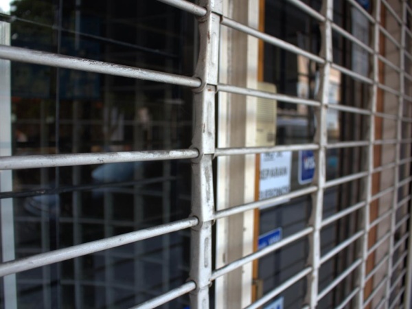 En Calle 8 anticipan ola de despidos y piden abrir igual que las ferreterías