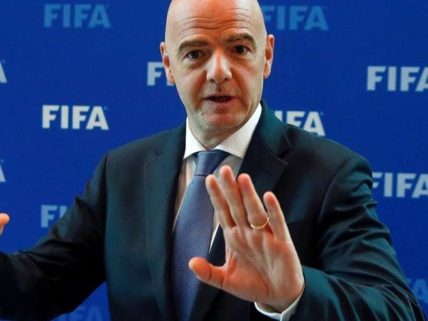 La FIFA planea permitir cinco cambios por partido para el regreso de las competencias