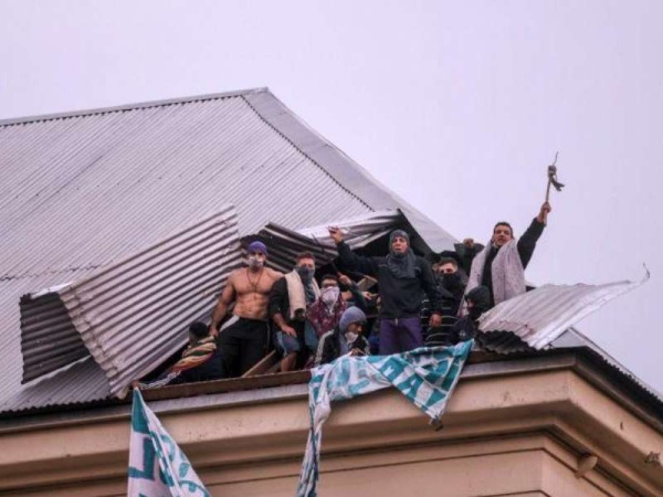  Funcionarios, jueces y presos firmaron el acta y acordaron una nueva reuni&oacute;n