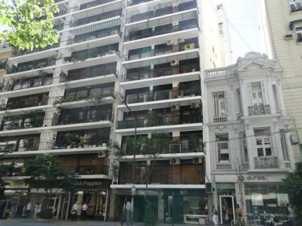 Un consorcio prohibió que entren al edificio los médicos que tienen consultorios