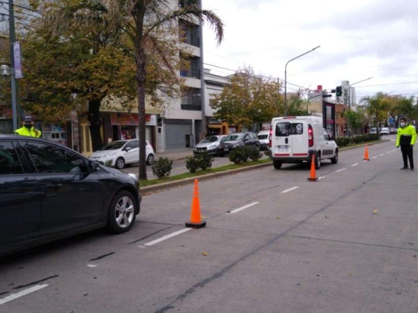 El municipio intensificó los controles en las calles de La Plata 