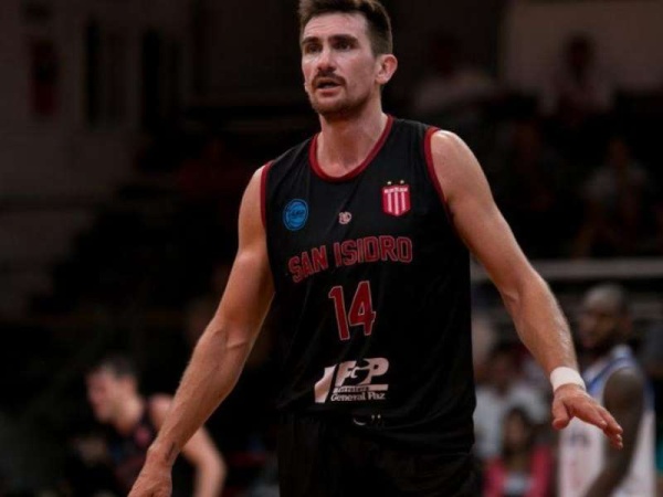 Un basquetbolista argentino regres&oacute; de Italia y dio positivo por coronavirus