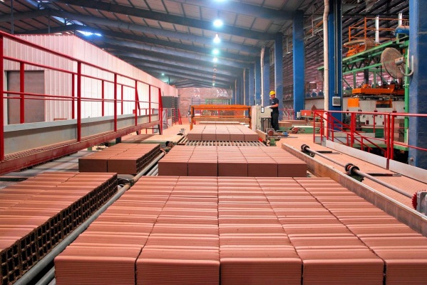 Cuarentena: En La Plata autorizan seis nuevas industrias y al sector florícola a retomar sus actividades