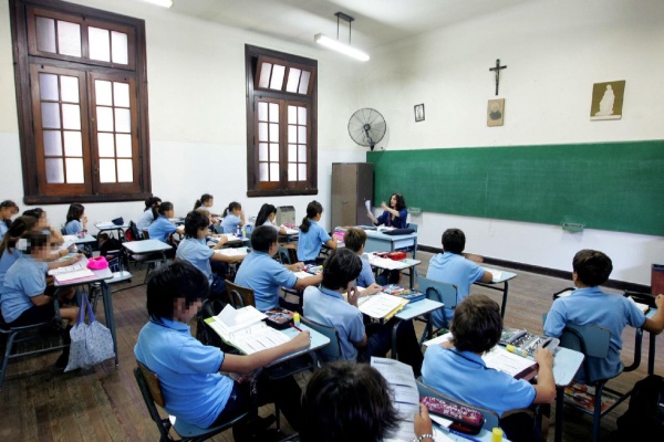 Escuelas privadas: 10.000 docentes bonaerenses todavía no cobraron el sueldo de abril
