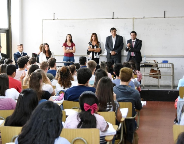 Una Facultad de La Plata pidió que haya exámenes presenciales en junio
