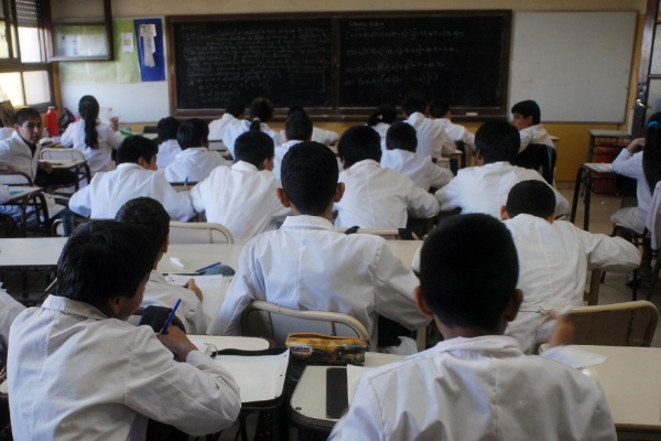 Una provincia anunció el regreso de las clases con un plan escalonado