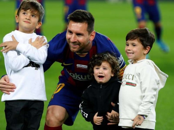 Messi y sus hijos, protagonistas del nuevo videoclip de Anuel y Enrique Iglesias