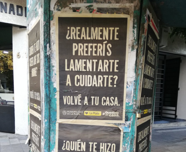 La oposición acusó a Garro de tener un doble discurso y le recordaron el caso de CABA