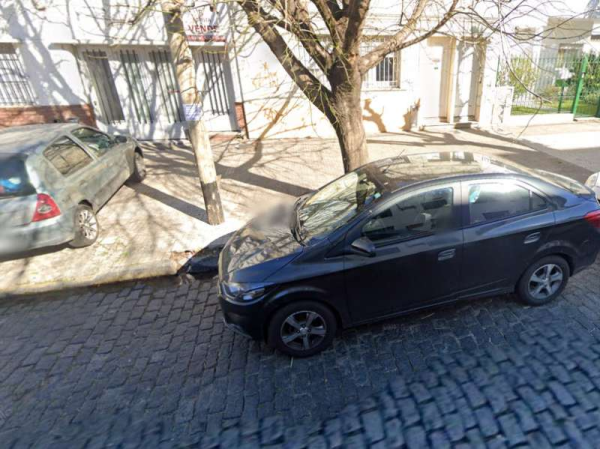 Un joven fue demorado en pleno centro de La Plata por abrir autos 