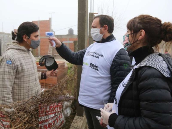 En La Plata se sumaron 6 jóvenes, 2 bebés y 2 adultos contagiados por coronavirus