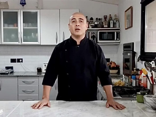 El chef platense Martín Pietromónaco te enseña a hacer ñoquis de batata con salteado de cerdo