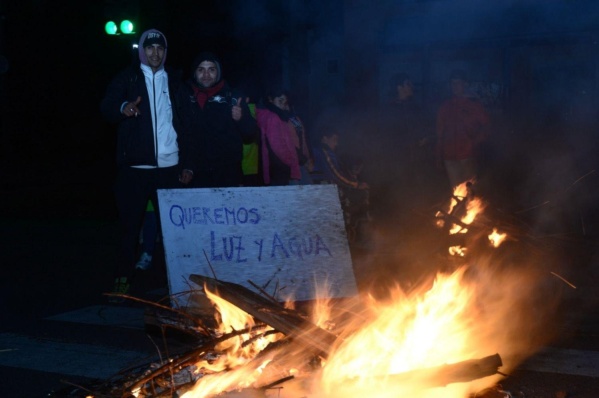 EDELAP fue multado por $500.000 por cuatro denuncias vecinales en La Plata y Berisso