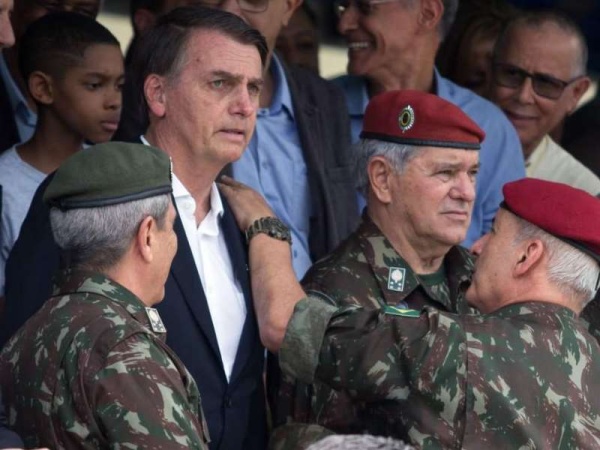 Jair Bolsonaro amenaza con una intervención militar en su país