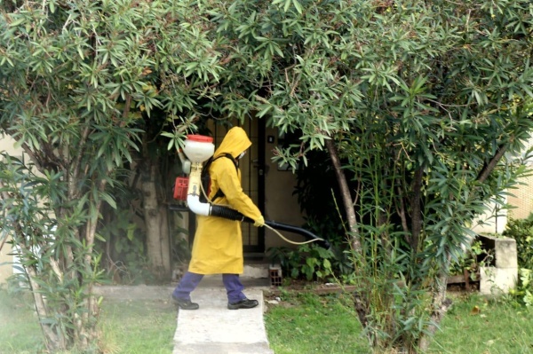 Murió otra platense por coronavirus y se sumaron 12 infectados