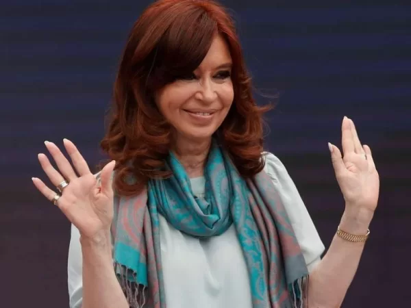 Revocaron el procesamiento de Cristina Kirchner en la causa de los cuadernos