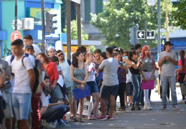 Bajó el desempleo en La Plata porque muchos vecinos bajaron los brazos para buscar trabajo