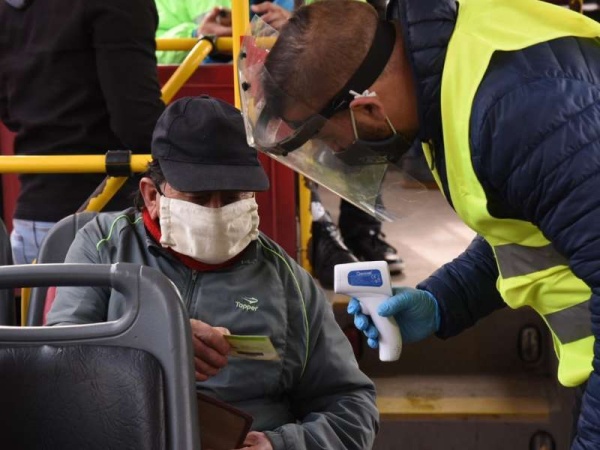 500 agentes municipales controlando la circulación vehicular de La Plata