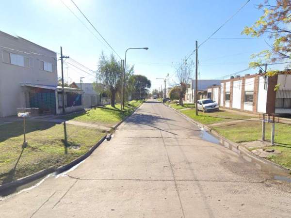 Una familia platense no puede bañarse desde hace 13 días y ABSA no responde