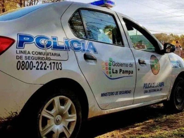 Un hombre persiguió y atropelló a un perro hasta matarlo
