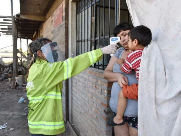Con 63 casos confirmados durante este martes, La Plata ya superó la barrera de los 2 mil infectados por coronavirus