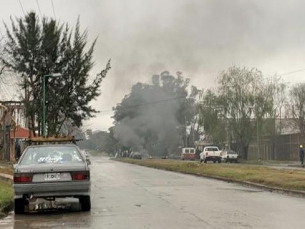 Estalló la furia de vecinos platenses contra EDELAP por cortes en todos lados: crecen los rumores de estatización