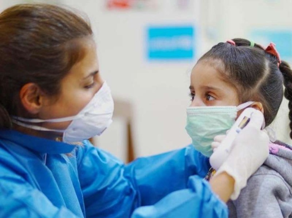 Los niños contagiados de coronavirus poseen hasta 100 veces más carga viral que un adulto