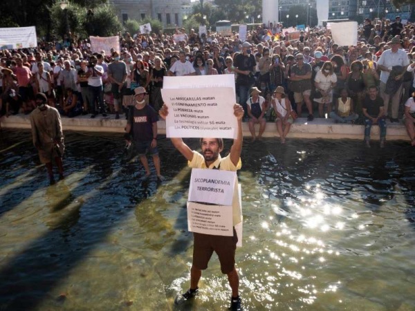 Madrid sancionará con &quot;la máxima dureza&quot; a todos aquellos que se manifestaron sin tapabocas