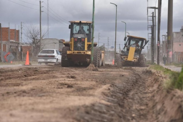 Se reactiva la obra pública con la repavimentación en la avenida 32