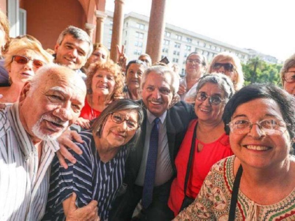 El aumento a jubilados sería cada 6 meses y siguiendo la evolución de los salarios y la recaudación