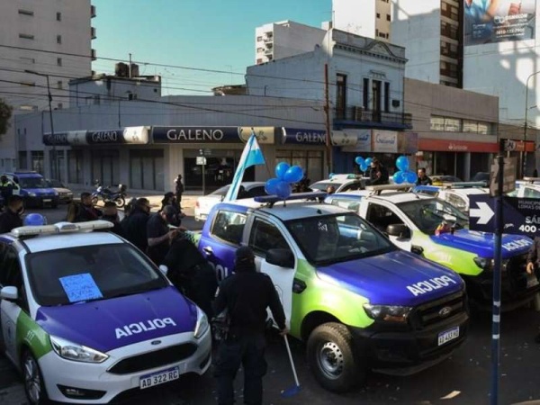 Policías levantaron las protestas tras el anuncio de mejora salarial de Kicillof