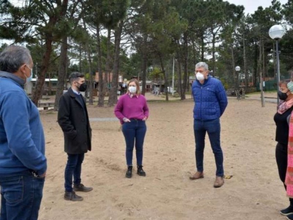 La provincia entregó equipamientos para fortalecer las terapias intensivas de los municipios bonaerenses