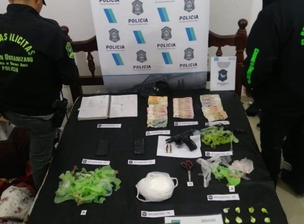 Ex militar de Perú comercializaba droga en Berisso y todo se destapó por una llamada anónima