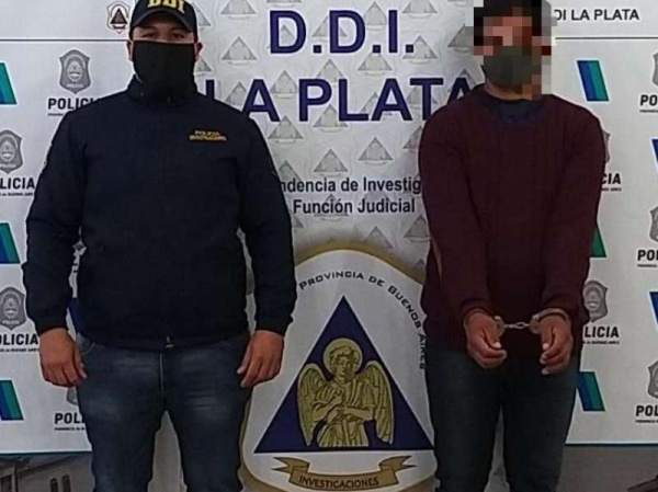Un joven de La Plata tenía antecedentes y una orden de restricción, pero igual golpeó y amenazó de muerte a su ex