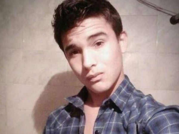 El adolescente platense acusado de haber asesinado a toda su familia: &quot;Quedate tranquila, tía, que yo no tengo nada que ver&quot;