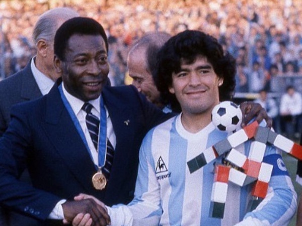 Pelé saludó a Maradona por su cumpleaños: &quot;Siempre te aplaudiré&quot;