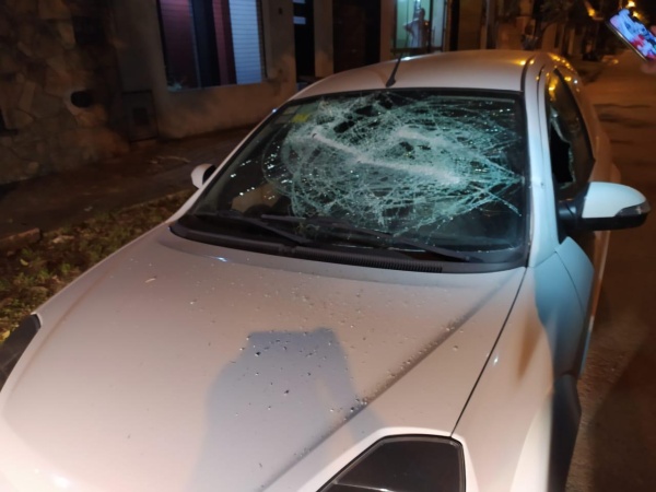 Atacaron el auto de la concejal berissense Antonella Villa Chiodo