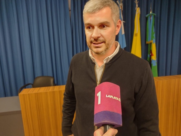 Habló Marcos Peña sobre su libro "apuñalado" por Santiago Caputo: "No le doy trascendencia, ojalá sean más los que les gusta"