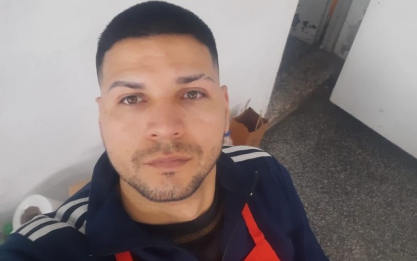 Construía cabañas en la costa, laburaba 14 horas por día en La Plata, quedó al límite y no se rinde: "No veía el sol"