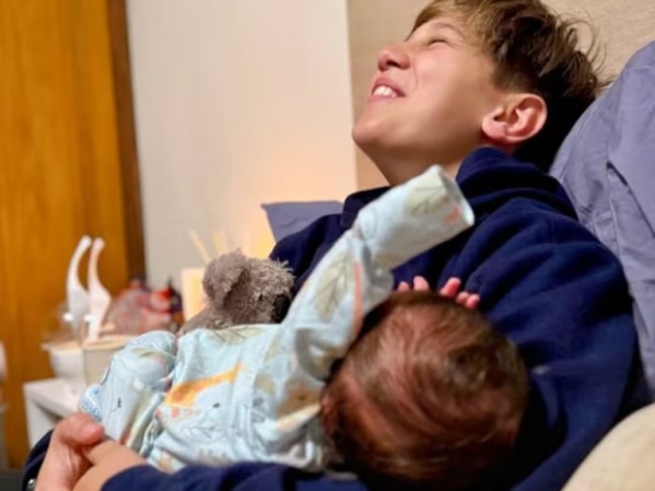 Vacunación en familia: Jimena Barón mostró cómo vacunaron a sus hijos en su hogar