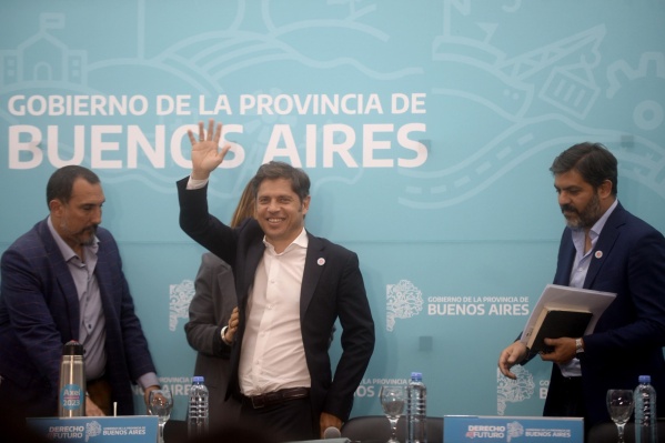 En La Plata, Kicillof encabezó el cierre de la jornada por el “Derecho al Desarrollo”