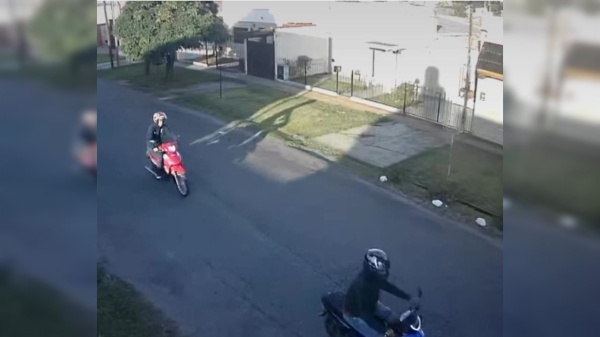 Motochorros copan Los Hornos: Otro asalto que puso en alerta a los vecinos