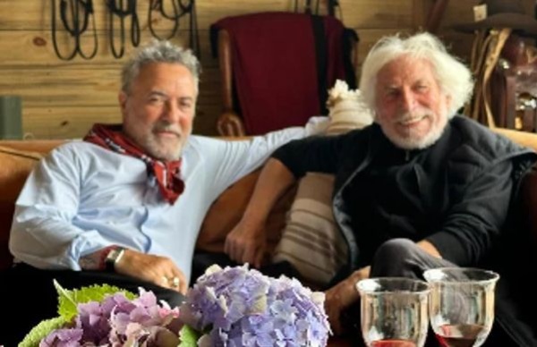 El &ldquo;Corcho&rdquo; Rodr&iacute;guez subast&oacute; cuadros inspirados en el candombe para ayudar a un centro cultural uruguayo