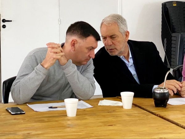 Alak, Oterm&iacute;n y Magario los candidatos a presidir el PJ Bonaerense: Tensiones y estrategias