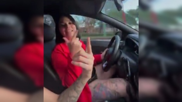 Indignaci&oacute;n en Berisso por una joven que se film&oacute; a 180 km/h