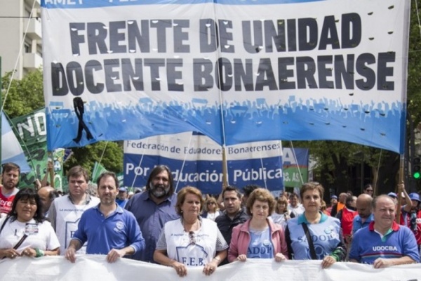 Gremios docentes bonaerenses convocan paro para este mi&eacute;rcoles contra la reforma laboral